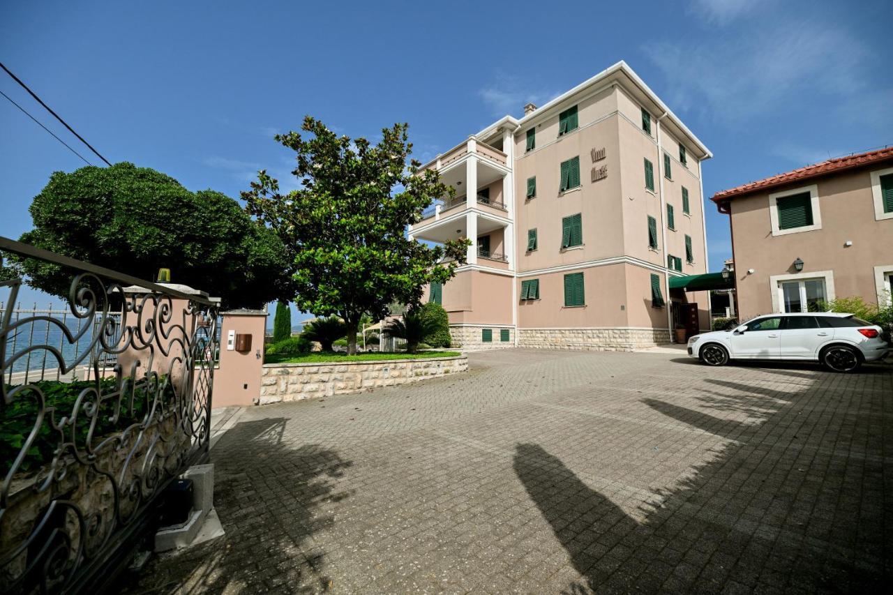 Villa Hresc M Zadar Exteriör bild